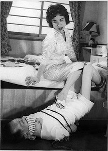 196-13b ベッド下2 春日001d