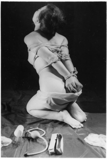 ���գ����ͷ���ޱĲ