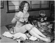 Y96シーラケニ諦観白人の表情