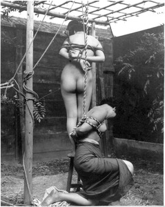 201-002 連縛の女002Mc