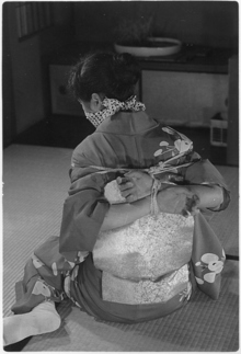 SY48花坂道子振袖令嬢後手責め