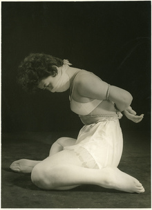 98−2c ボリウムを縛る3 加賀利江子