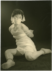 98−2b ボリウムを縛る2 加賀利江子