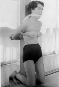 188-06d 須川令子 R094?2M001d