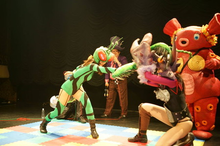 7162422_1897559081_63large